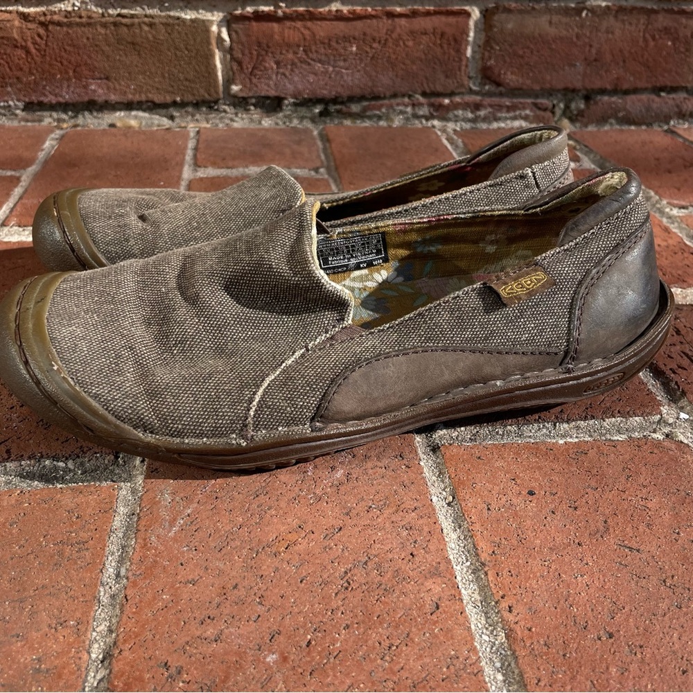 Keen Womens 9.5 Cush Golden Summer Canvas Leather Flat Brown Slip On Shoes